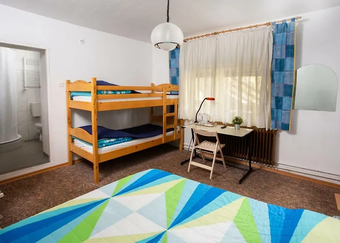 Ana.k بوستوينا